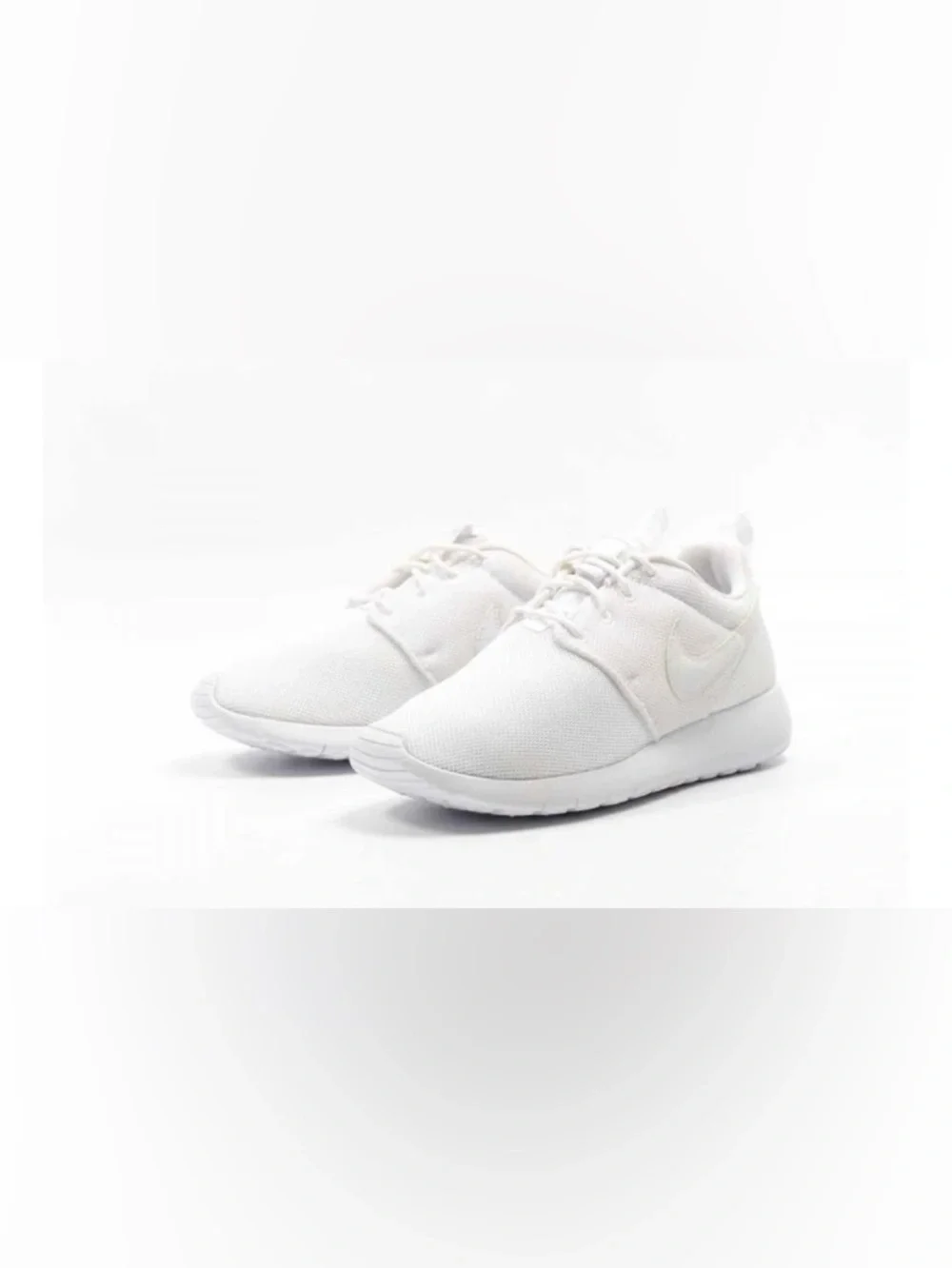 Women’s Lightweight White Knit Nike Roshes